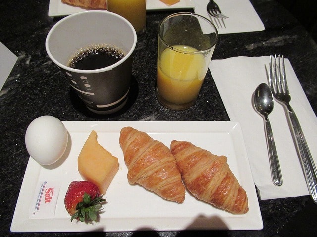 NYヒルトンミッドタウンのエグゼクティブラウンジ朝食