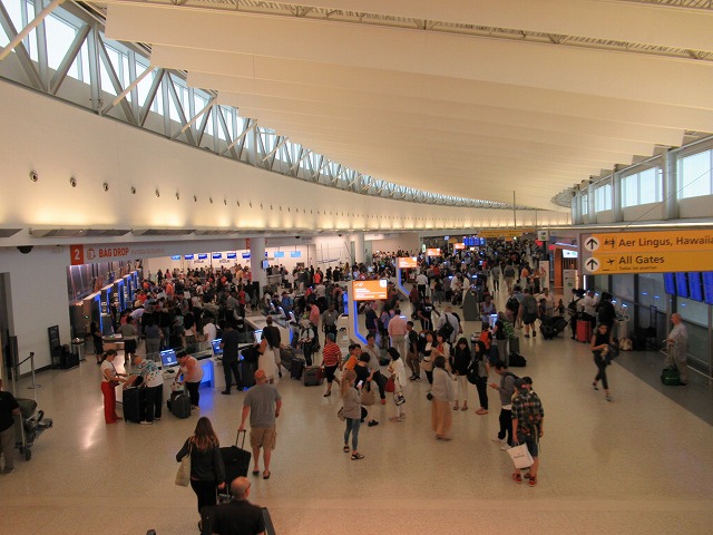 JFK空港第5ターミナルの内部