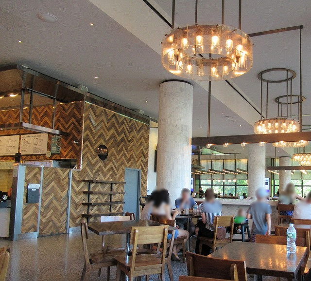 Hudson Eatsの店内