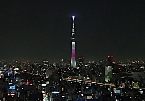 マンダリンオリエンタルホテル東京から見える夜のスカイツリー
