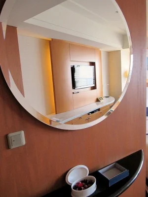 横浜ベイホテル東急　客室の鏡とポプリ